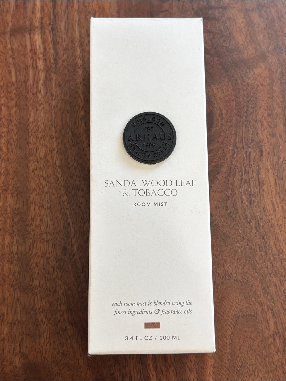 NIB Arhaus Sandalwood Leaf & Tobacco Room Mist 3.4 oz